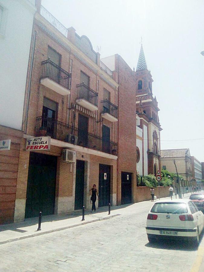 סביליה Azahar Apartamentos Triana V מראה חיצוני תמונה