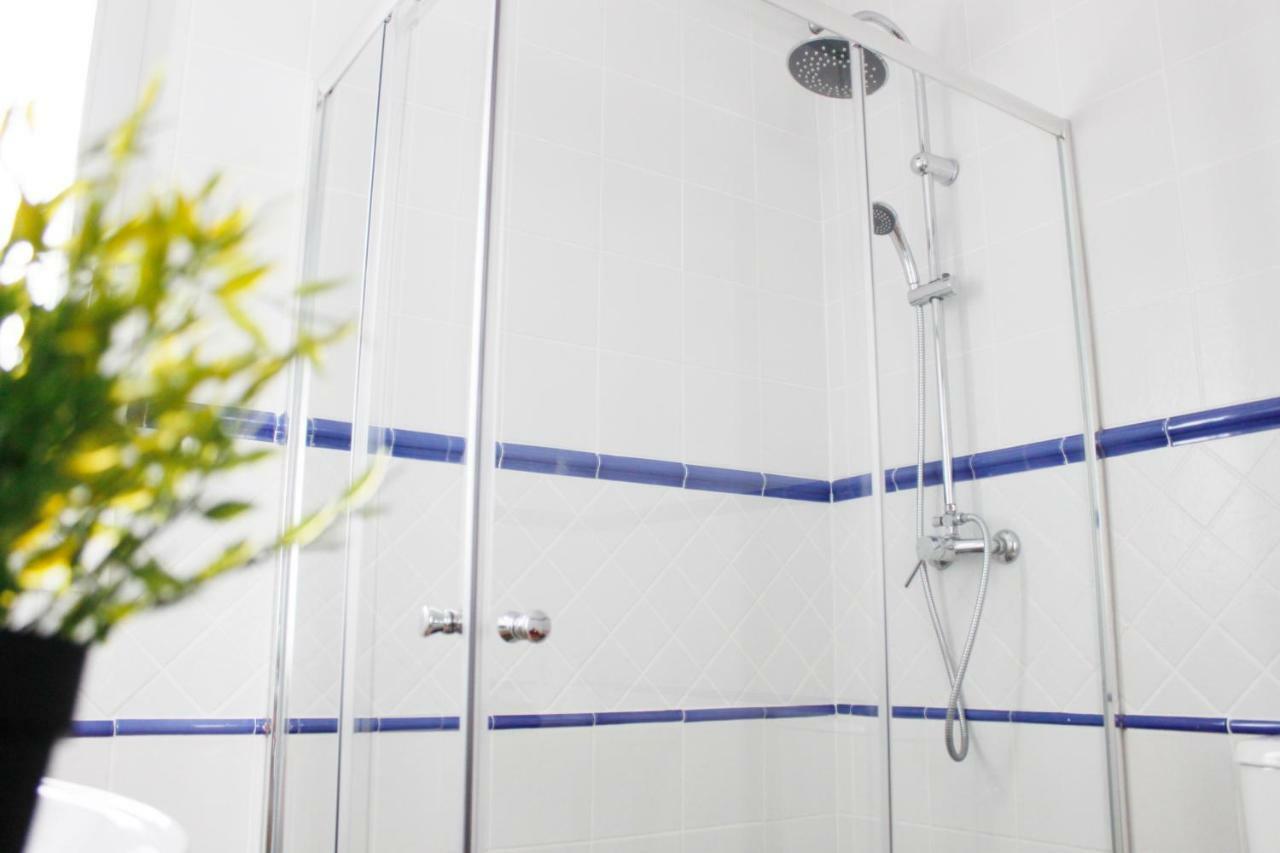 סביליה Azahar Apartamentos Triana V מראה חיצוני תמונה
