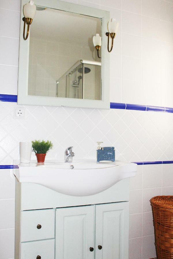 סביליה Azahar Apartamentos Triana V מראה חיצוני תמונה